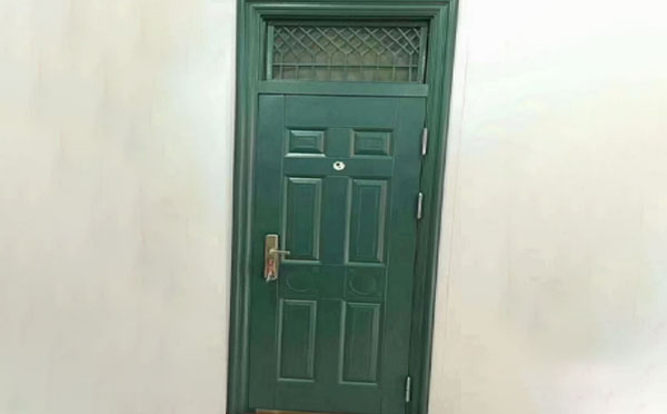 金塔学校教室门