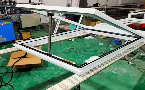 某地下车库出入口金塔排烟窗配置工程