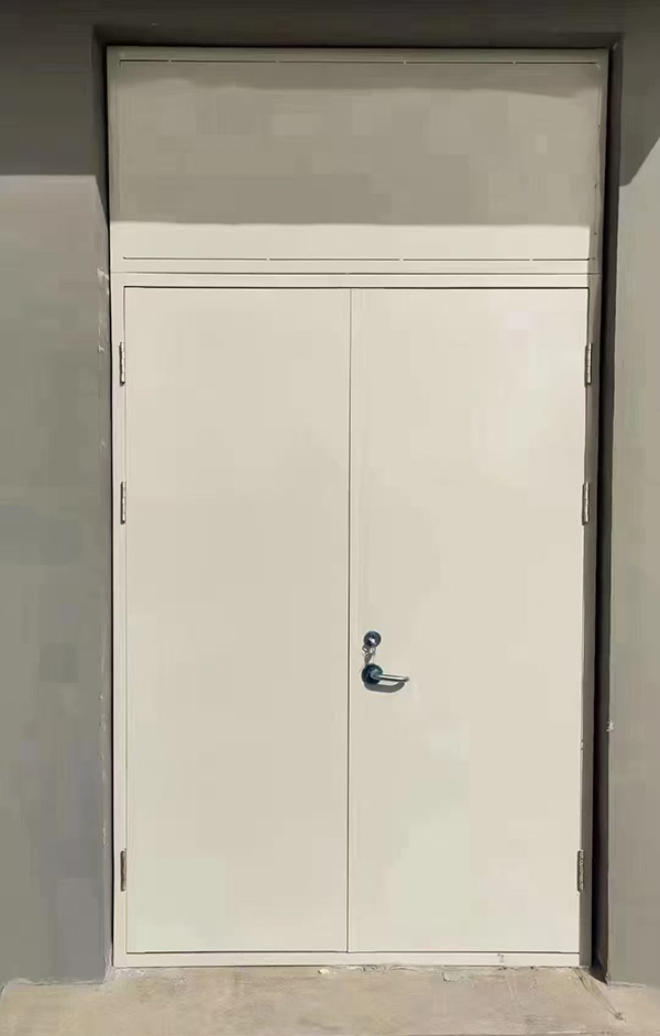 展览馆项目完成大跨度金塔防火门安装